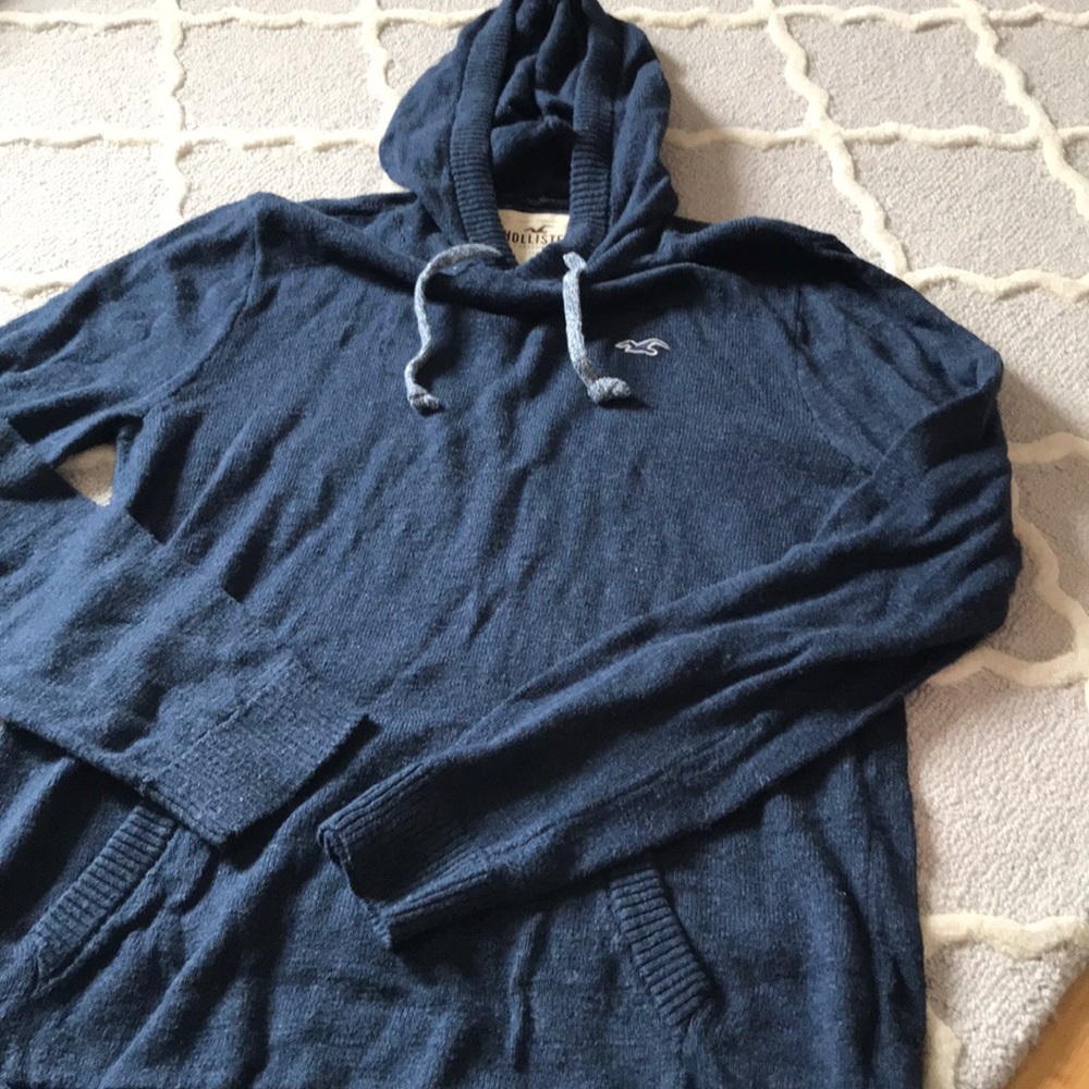 Hollister sweater